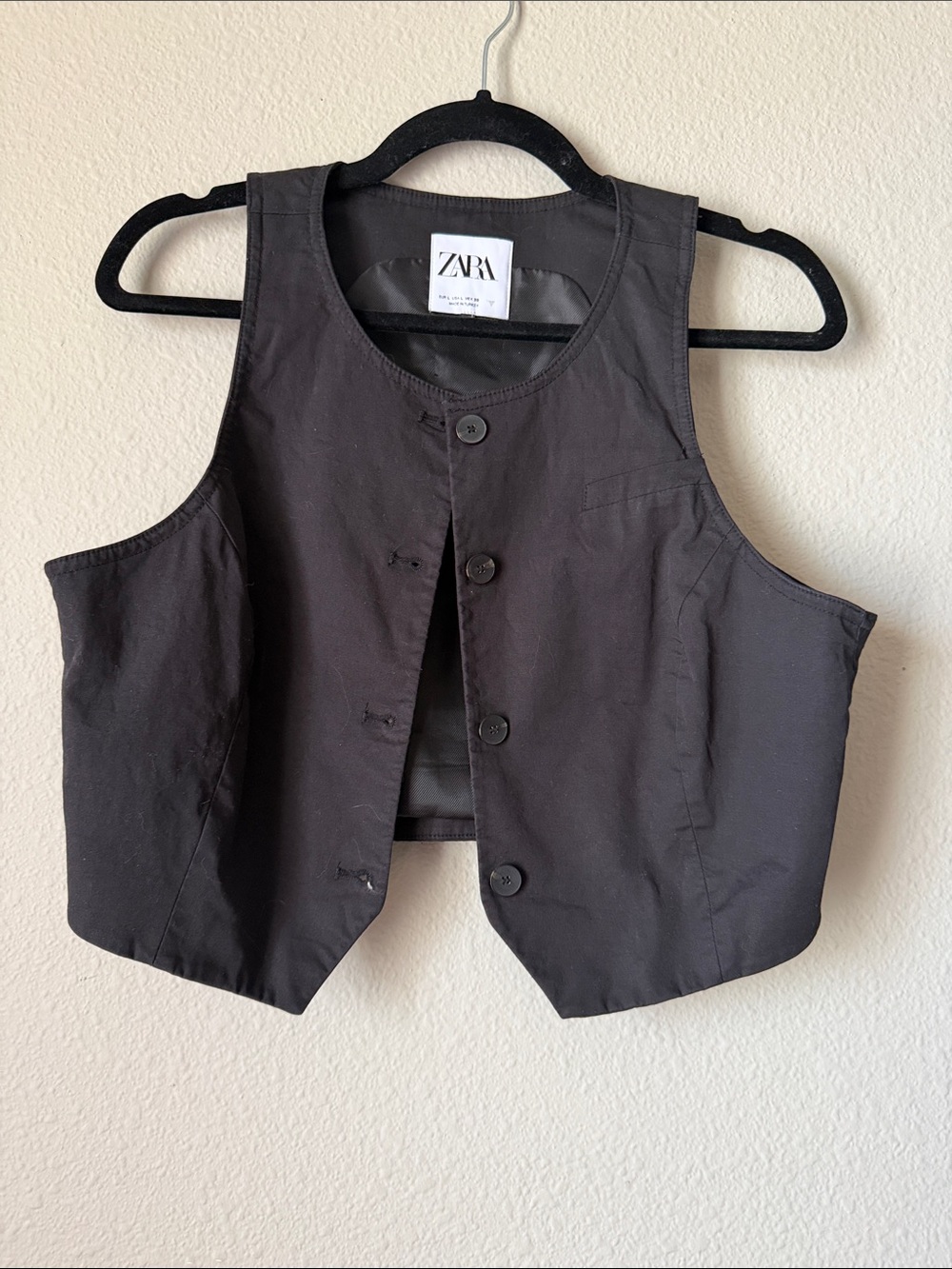 Zara Black Sleeveless Cropped Button Vest